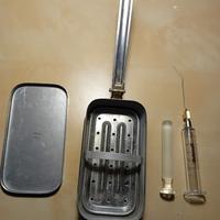 siringa in vetro con sterilizzatore