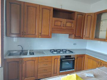 Cucina completa angolare legno massiccio