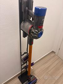 Dyson vs 8