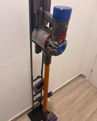 Dyson vs 8
