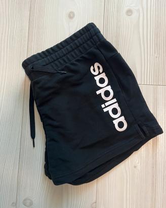 pantaloncini corti Adidas neri - Taglia M