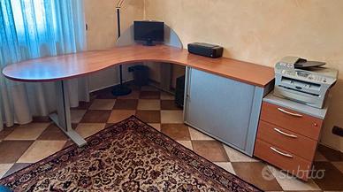 Scrivania angolareda ufficio cokponibile