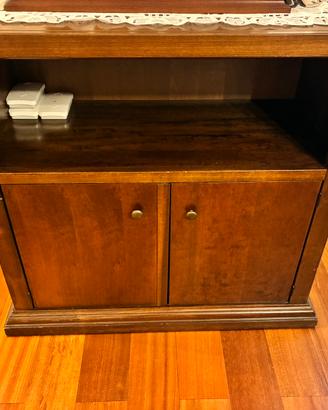 Porta tv in arte povera