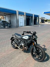 DUCATI SCRAMBLER 800