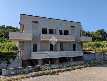 4 LOCALI A MONTESCUDO - MONTECOLOMBO