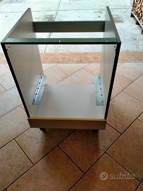 Mobile a incasso per forno
