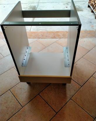 Mobile a incasso per forno