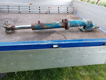 Pistone idraulico doppio effetto