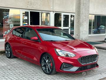 Ford Focus 2.3 EcoBoost 280 CV 5p. ST