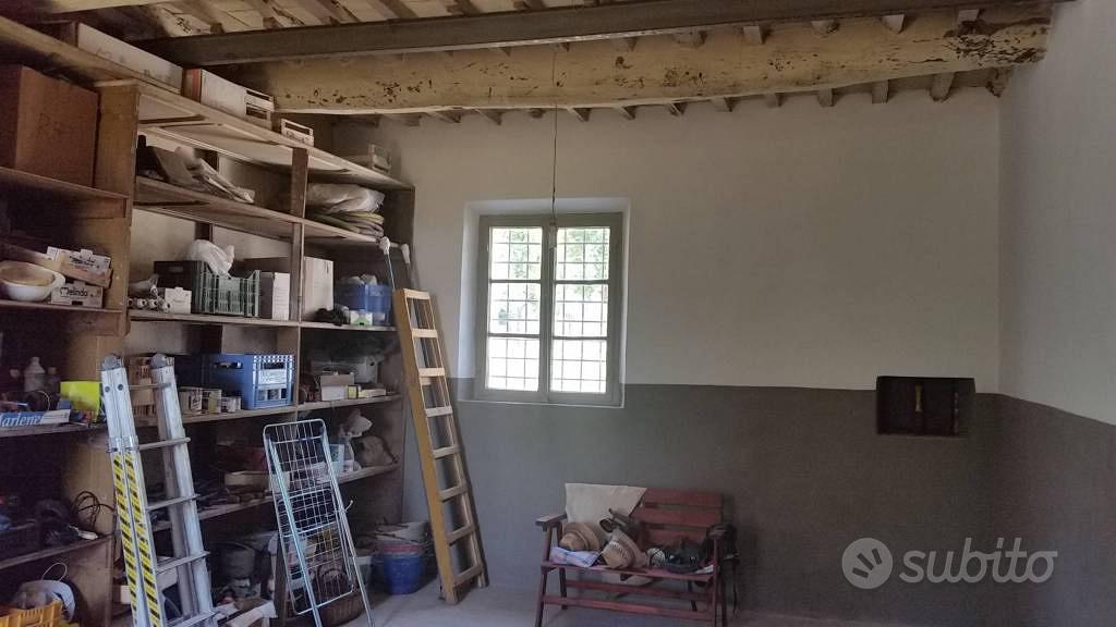 Rustico / Casale di 100 m² con più di 5 locali a L - Altro