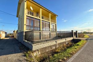 CASA INDIPENDENTE A VERCELLI