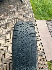 Pneumatici invernarli Bridgeston