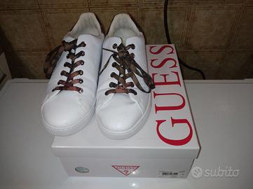 Sneakers GUESS