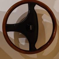 volante Momo sportivo