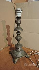 Lampada in ottone lavorata