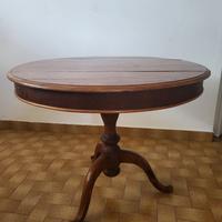 Tavolo rotondo in legno  diametro 1 mt.