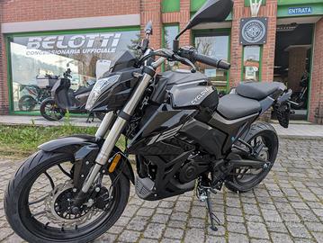 NUOVA Cyclone Battlo 5s 125 - Design Racing, ABS