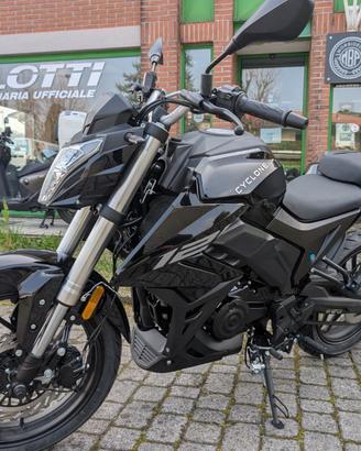 NUOVA Cyclone Battlo 5s 125 - Design Racing, ABS