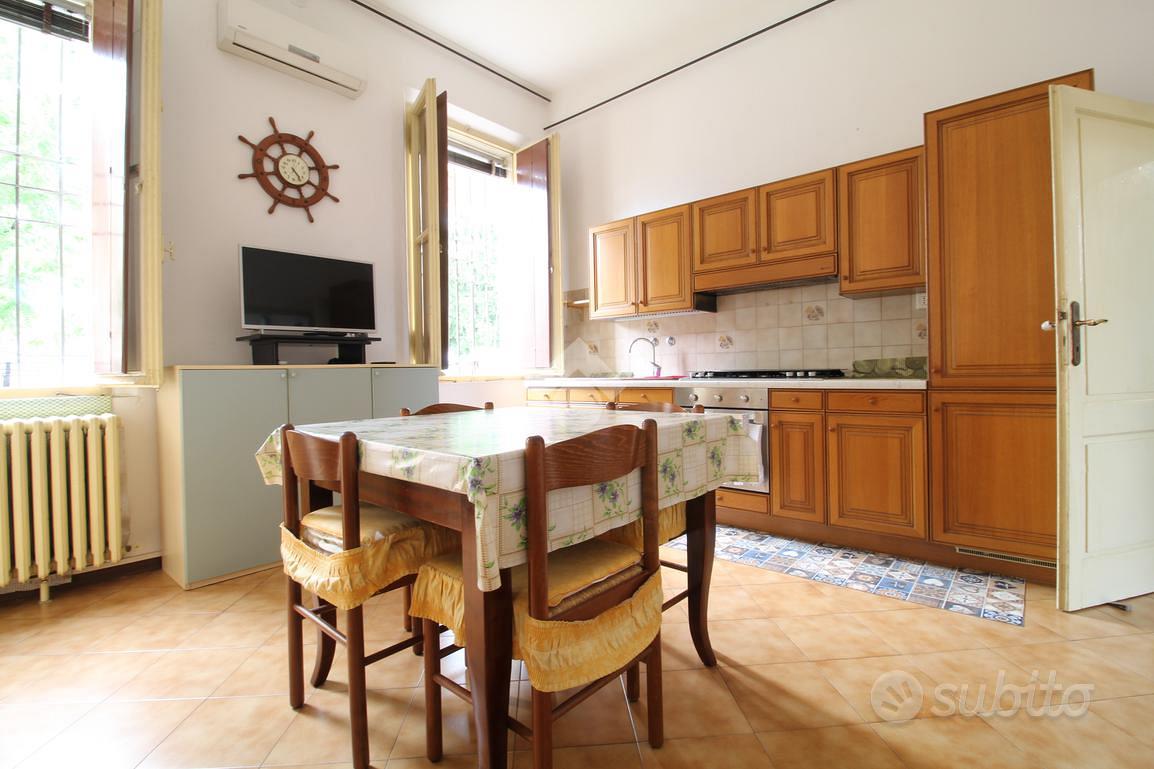 VILLA SINGOLA A SUZZARA - Vista 2