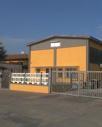 Capannone+ uffici + area esterna 808 mq