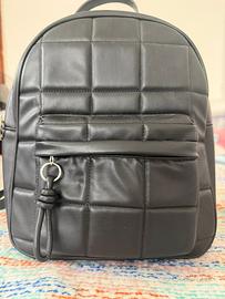 Zaino nero trapuntato