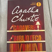 C’è un cadavere in biblioteca