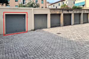Garage in condominio recintato