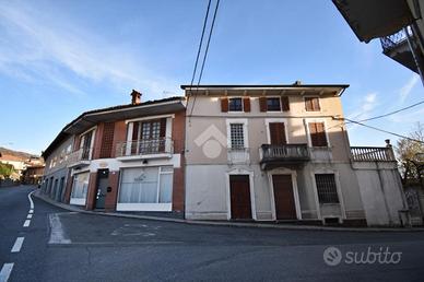 CASA SEMINDIPENDENTE A BOLLENGO