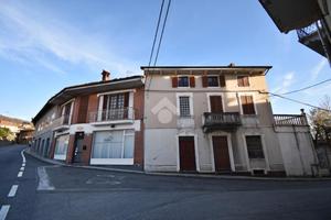 CASA SEMINDIPENDENTE A BOLLENGO