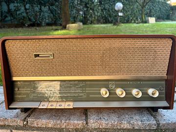 Radio antica a valvole Philips