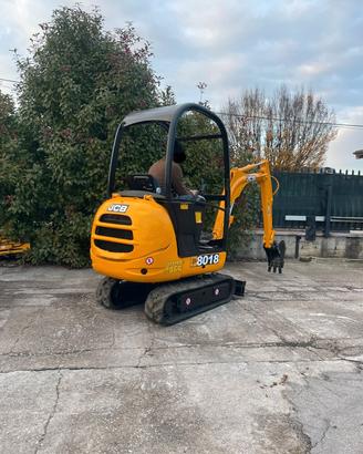 E275 - Escavatore JCB 8018 carro allargabile