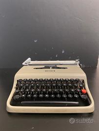 Olivetti Lettera 22 – Macchina da scrivere