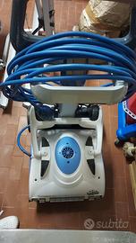 Pulitore piscina