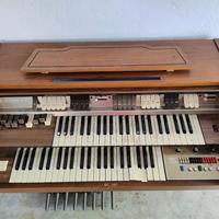 Organo Crumar Model 202