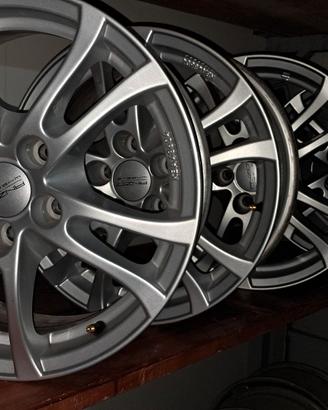 Cerchi 16" x Jeep Renegade 500x Compass