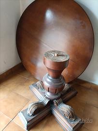 Tavolo rotondo con 4 sedie