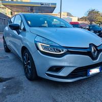 Renault Clio ok neopatentati model moschino 