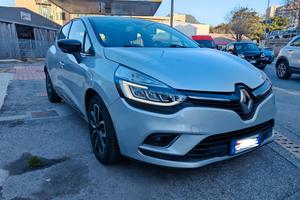 Renault Clio ok neopatentati model moschino 