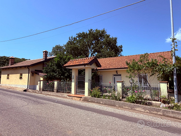 Casa in periferia