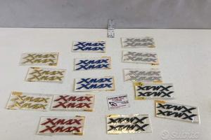 Coppia adesivi in rilievo Xmax