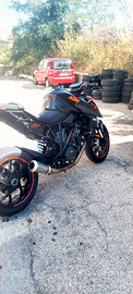 Ktm 1290 super duke r