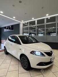 Lancia Ypsilon 1.0 FireFly 5 porte S&S Hybrid Ecoc