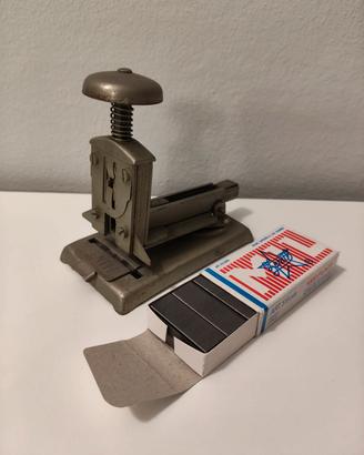 Zenith 500 cucitrice vintage  metallo + 1000 punti