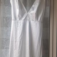 abito da sposa con velo