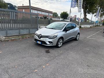 Renault Clio 1.2 75CV 5 porte limited