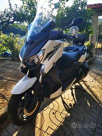 Yamaha X-max 400