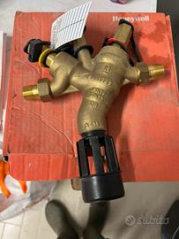 Disconnettore Honeywell ba295s-1/2a nuovo