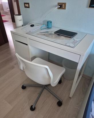 scrivania ragazzino ikea 105x50 con sedia
