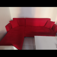 mobili divano angolare e armadio scorrevole