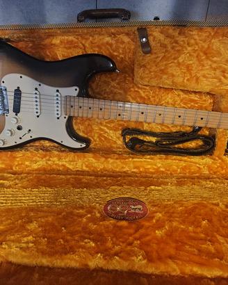 Fender Stratocaster 50th Anniversary 2004

